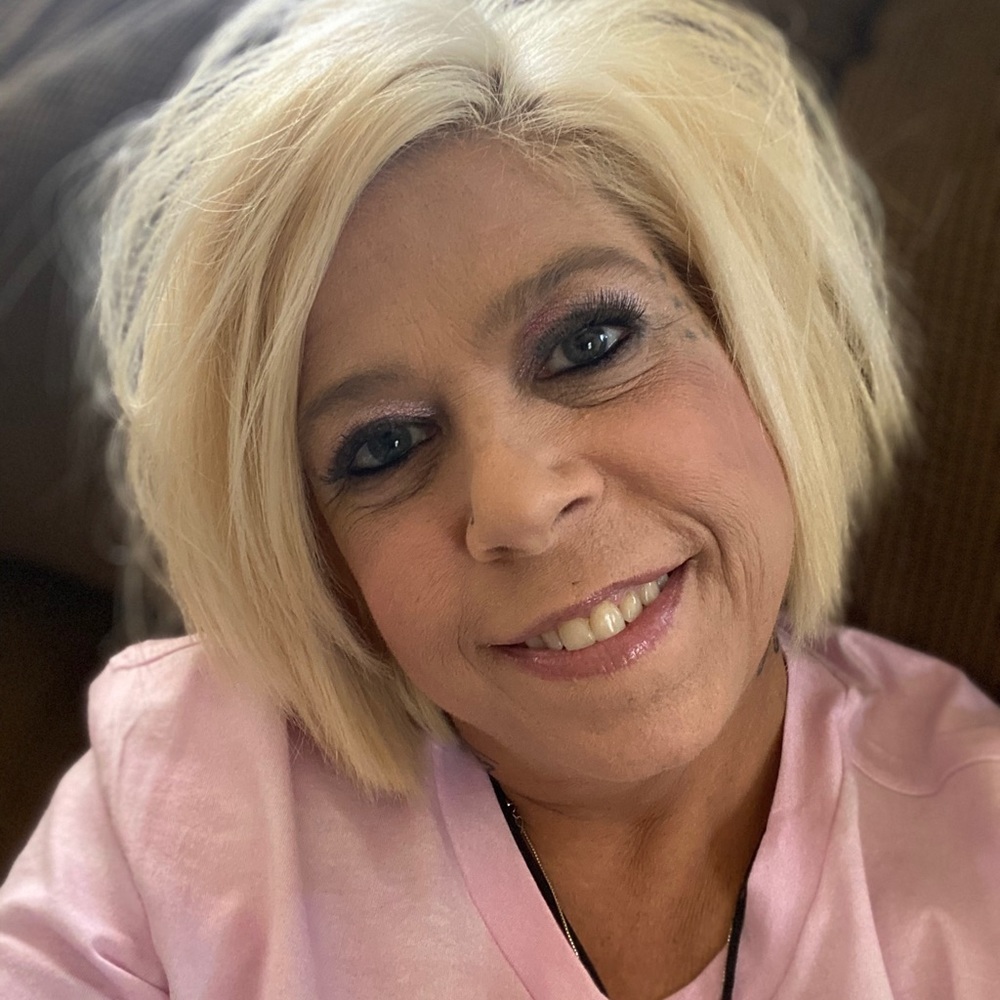 Meet your Posher, Denise